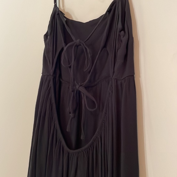 Open Back High-Low Dress - Picture 4 of 5